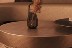 8 — Macro tabletop bronce